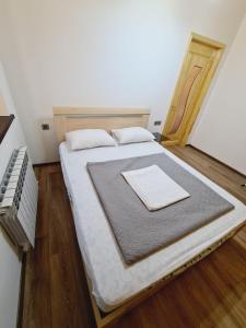 Voodi või voodid majutusasutuse Aframe Heating pool FrD toas