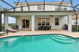 Hồ bơi trong/gần Large Pool Home in Windsor Hills