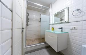 Phòng tắm tại Home Apartments