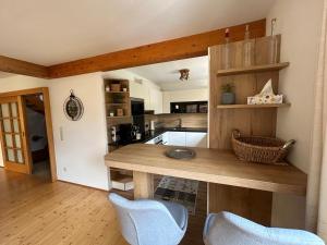 Kuchyňa alebo kuchynka v ubytovaní Ferienhaus Stiglitzweg