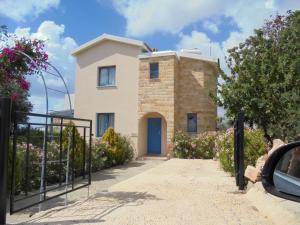 Το κτήριο όπου στεγάζεται  η βίλα