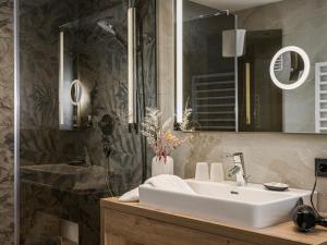 חדר רחצה ב-Hotel Pension Alpengruß