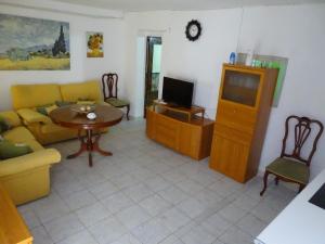 Μια τηλεόραση ή/και κέντρο ψυχαγωγίας στο casita de abuela