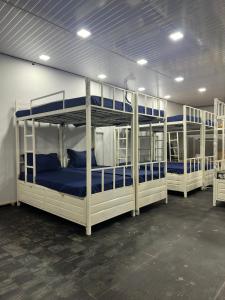 Palanda nebo palandy na pokoji v ubytování ZEST STAYS 1054-ANDHERI WEST + 37 fotografií