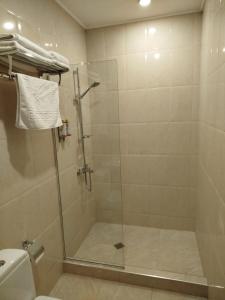 Ένα μπάνιο στο Green Tower Hotel +1 φωτογραφίες