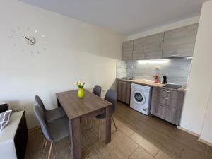 Gambar di galeri bagi Rich-3 SP apartments di Ravda