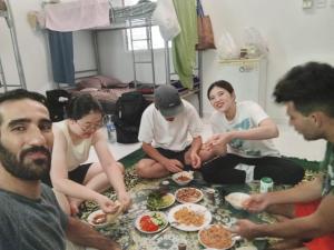 Hrana v oz. blizu hostel