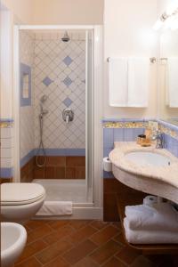 Vannituba majutusasutuses SarAnd Relais-Adults Only