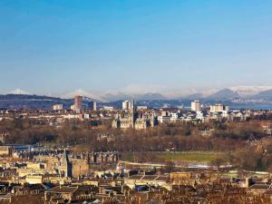 Nespecifikovaný výhled na destinaci Edinburgh nebo výhled na město při pohledu z hotelu