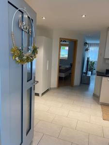 Kuchyň nebo kuchyňský kout v ubytování Zentrale Wohnung in ruhiger Lage in Baltschieder