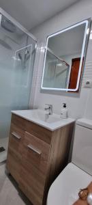 Koupelna v ubytování Habitación Doble a 100 m de la Playa