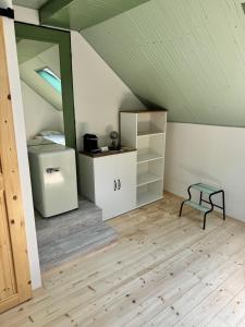 Kuchyňa alebo kuchynka v ubytovaní Pension S láskou Karel Bezděz + 37 fotografií