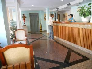 Hostia v ubytovaní Apartamentos Nerja Bahia