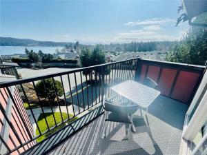 Balkón nebo terasa v ubytování Sheringham Townhouse - Sooke