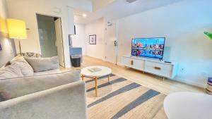 Imagen de la galería de Cozy Couple's Corner In Downtown San Diego, en San Diego 10 fotos más