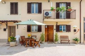 Το κτήριο όπου στεγάζεται  το διαμέρισμα