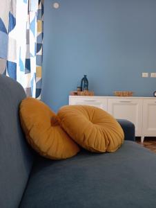Ruang duduk di Victor' apartment