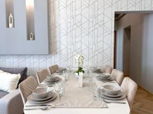 Lovely 3-bedroom in Downtown with Modern Design and AC 1085 Budapest, Baross utca 28 kép - 2