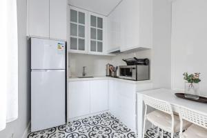 Η κουζίνα ή μικρή κουζίνα στο Bright Private Modern 2bd1bath Bebek Gem! #247 +22 φωτογραφίες