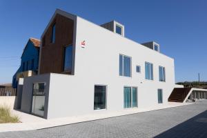 托雷拉VerMar的白色建筑的 ⁇ 染