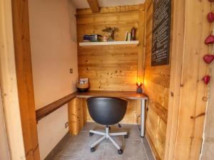 Zdjęcie z galerii obiektu Duplex 2 chambres avec grande terrasse, animaux acceptés, à Samoëns - FR-1-642-77 w mieście Samoëns