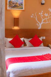Letto o letti in una camera di Basundhara Resort Pokhara