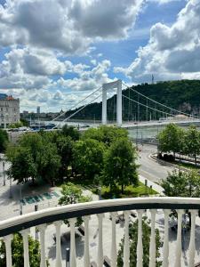 Budapest Riverfront Suite 1056 Budapest, Március 15. tér 1 kép - 2