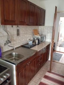 Η κουζίνα ή μικρή κουζίνα στο HanaDi Apartment