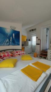 Galeriebild der Unterkunft Punta Skala Nena apartman in Petrcane