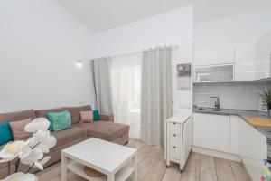 Küche/Küchenzeile in der Unterkunft Playa del Aguila Bungalow con Terraza Solarium