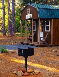 Fotografie z fotogalerie ubytování Lazy Bear Cabin 6 - Sleeps Up To 4 v destinaci O'Brien