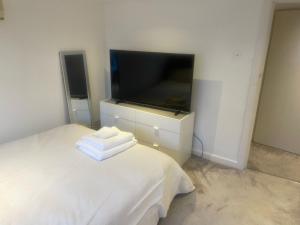 Gallery image of Room in Cheshunt in Cheshunt