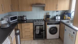 Gallery image of Room in Cheshunt in Cheshunt