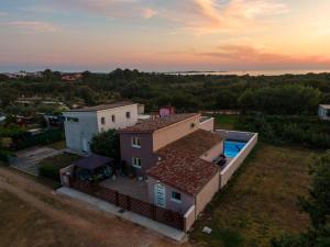 Το κτήριο όπου στεγάζεται  η βίλα