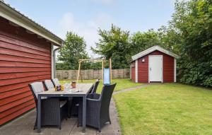 Zahrada ubytování 3 Bedroom Nice Home In Tarm + 19 fotografií