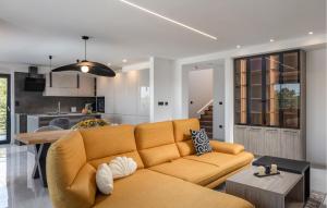 Istumisnurk majutusasutuses Lovely Home In Kostrena