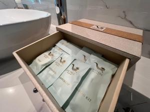 Ein Badezimmer in der Unterkunft Luxtalay Khanom Hotel