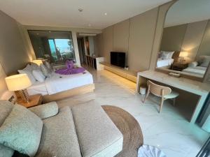 TV/Unterhaltungsangebot in der Unterkunft Luxtalay Khanom Hotel