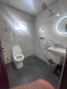 Afbeelding uit fotogalerij van CT Plaza rooms in Perintalmanna