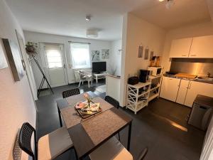 Η κουζίνα ή μικρή κουζίνα στο Wohlfühl-Apartment Bergwinkel