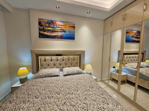 Postel nebo postele na pokoji v ubytování Cebeci Towers Luxury + 37 fotografií