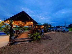 Fotografie z fotogalerie ubytování แม่ให้ โฮมสเตย์ v destinaci Ban Tha Rawaek (1)