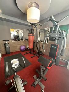 Fitness centrum a/nebo fitness zařízení v ubytování Smala Beldi Guest House