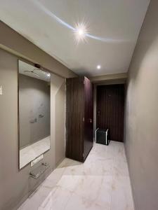 Koupelna v ubytování Hotel Merakee - Near Dahisar Mira Road Mumbai
