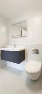 Vannituba majutusasutuses Luxurious and Modern 3b3b Apartment in Hammersmith
