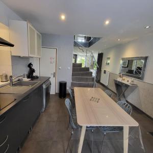 Gallery image of Gîtes spacieux avec jardin in Chérisey
