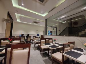 Istumisnurk majutusasutuses Hotel Z Suites with One Way Airport Shuttle