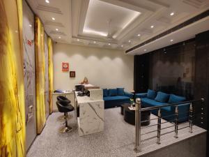 Istumisnurk majutusasutuses Hotel Z Suites with One Way Airport Shuttle
