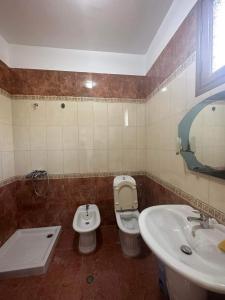 Ένα μπάνιο στο Fortunella Apartment