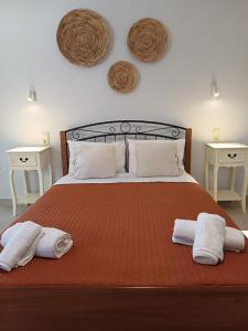 A bed or beds in a room at Villa Agrielia